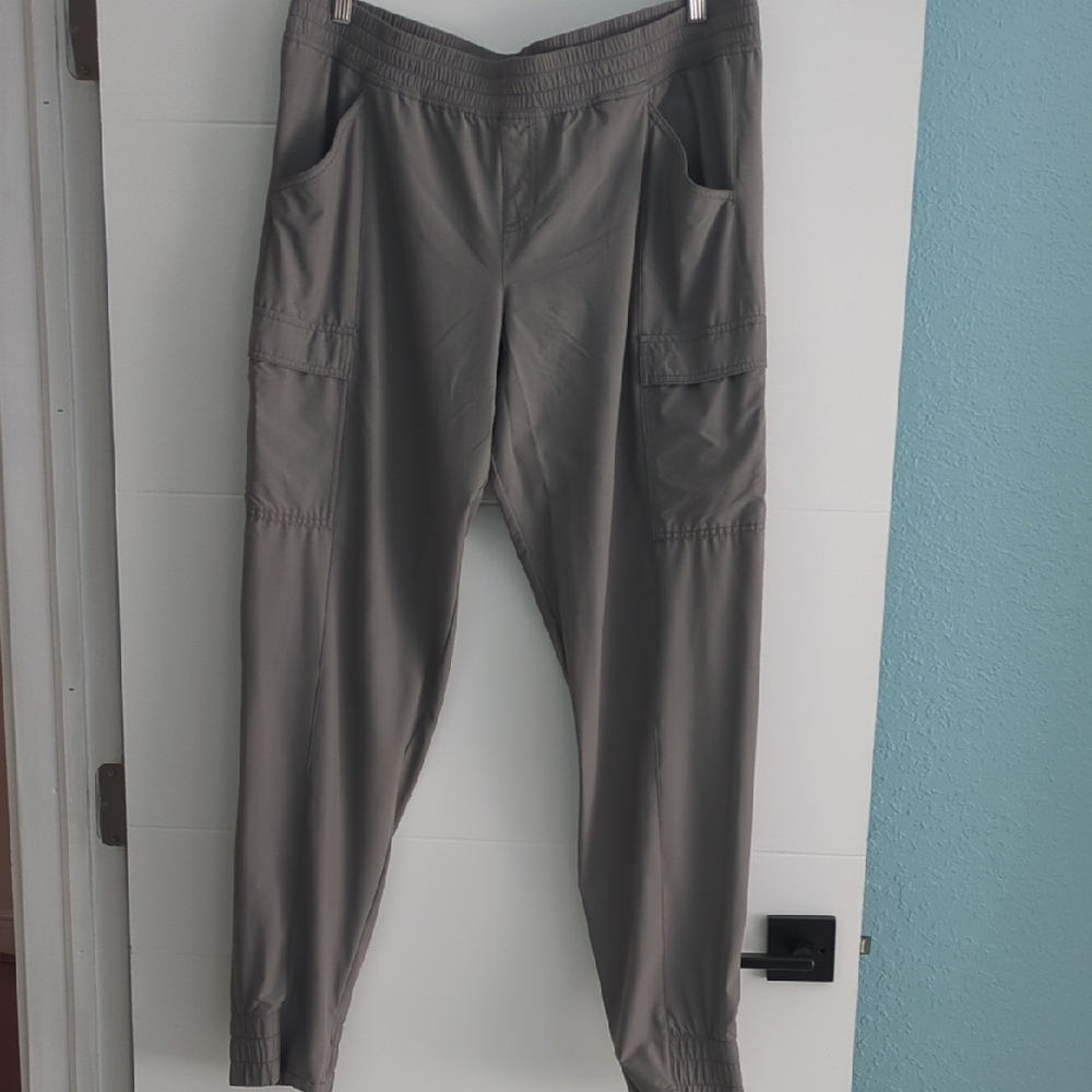 The North Face Women's Taupe Cargo Lightweight Outdoor Athleasure Pants Sz 16